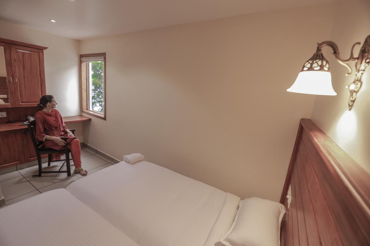 Roses Inn Fortkochi Exterior photo